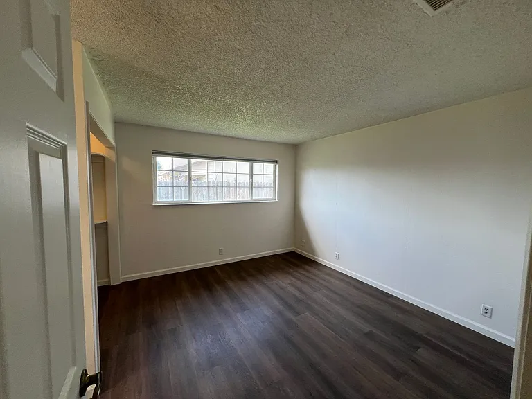 838 El Dorado St — Photo 24