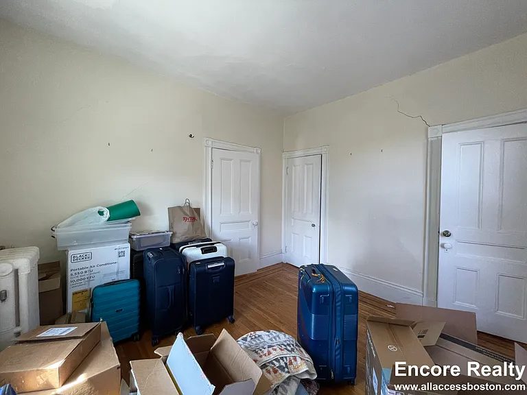 11 Park St #6 — Photo 10