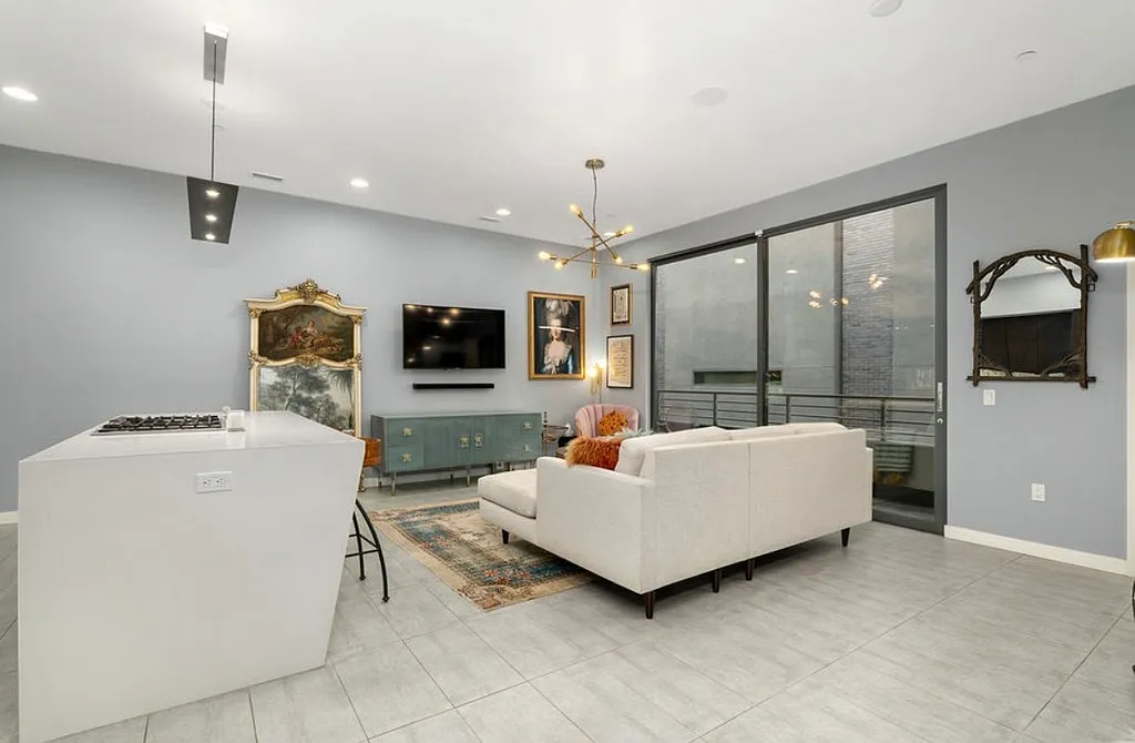 1 bed, 2.0 bath, $5,500 — Photo 4