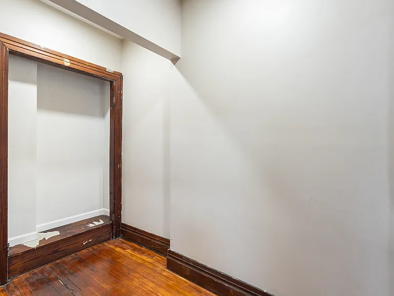 483 Alexander St #4 — Photo 19