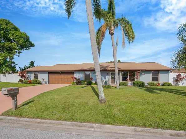 3302 69th St W, Bradenton, FL 34209