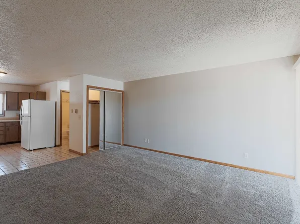 2312 R St #10, Lincoln, NE 68503