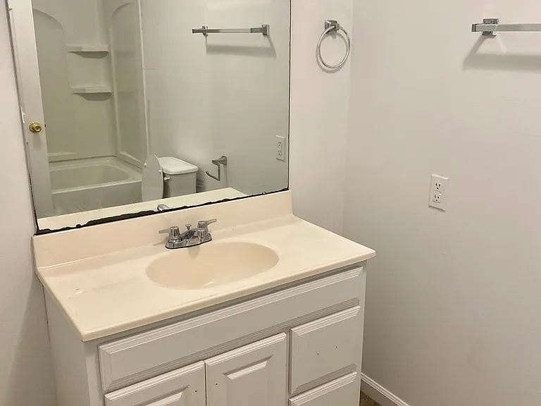 10 Martin Dr — Photo 12