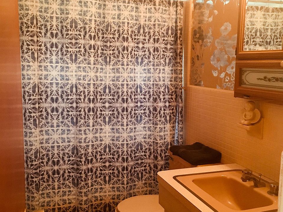 Retro bathroom
