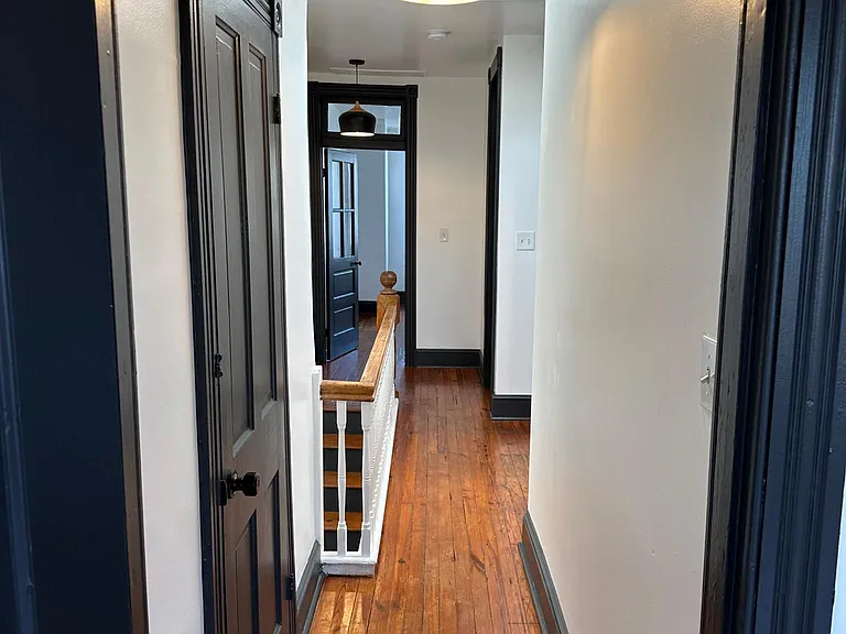 139 N Linwood Ave — Photo 17