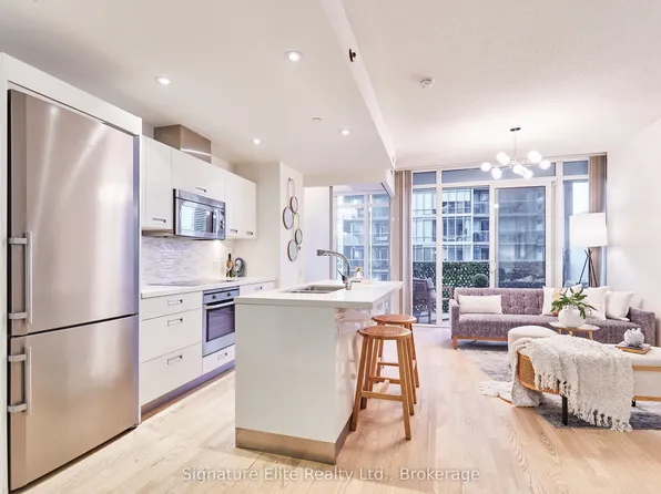 88 Park Lawn Rd N #1210, Toronto, ON M8Y 0B5