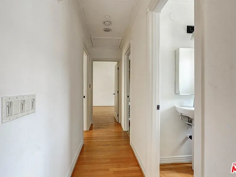 456 1/2 Smithwood Dr — Photo 14
