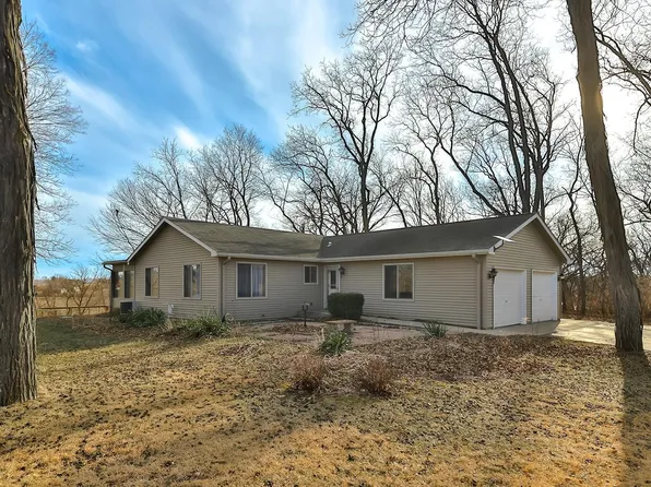 4415 S Chana Rd, Chana, IL 61015