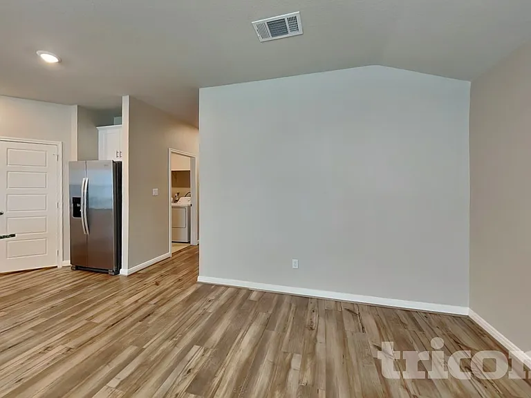 5816 Zoey Way — Photo 2