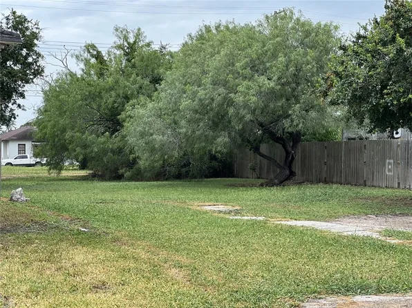 509 E Richard Ave, Kingsville, TX 78363