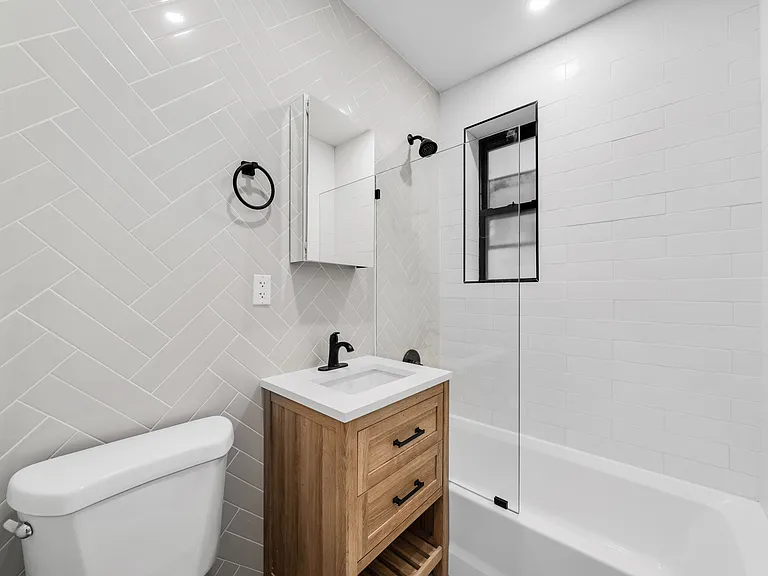 312 Manhattan Ave #3A — Photo 5