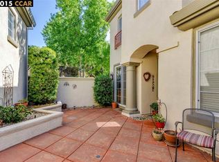 22134 E Lyndon Loop, Castro Valley, CA 94552