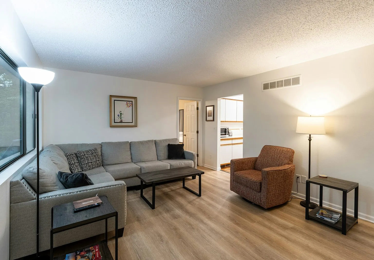 68 Klamm Park, Unit 4 bed Upper — Photo 3