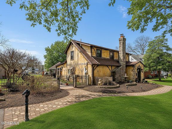 5th image of 515 Carroll Fox Road