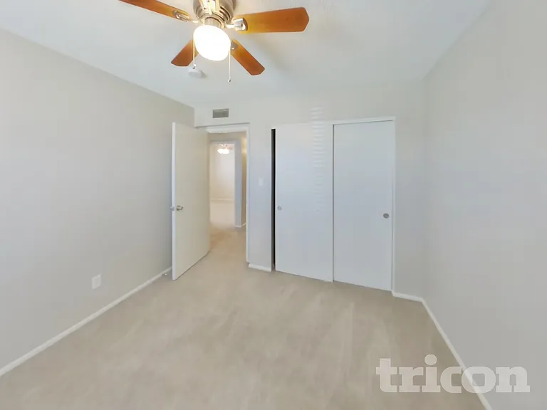 4832 N 87th Ln — Photo 12
