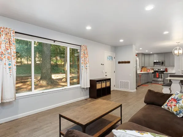 2697 Iris Ln, Camino, CA 95709