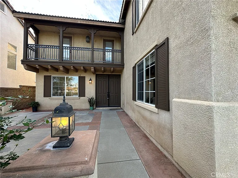 7297 Cobble Creek Dr — Photo 2