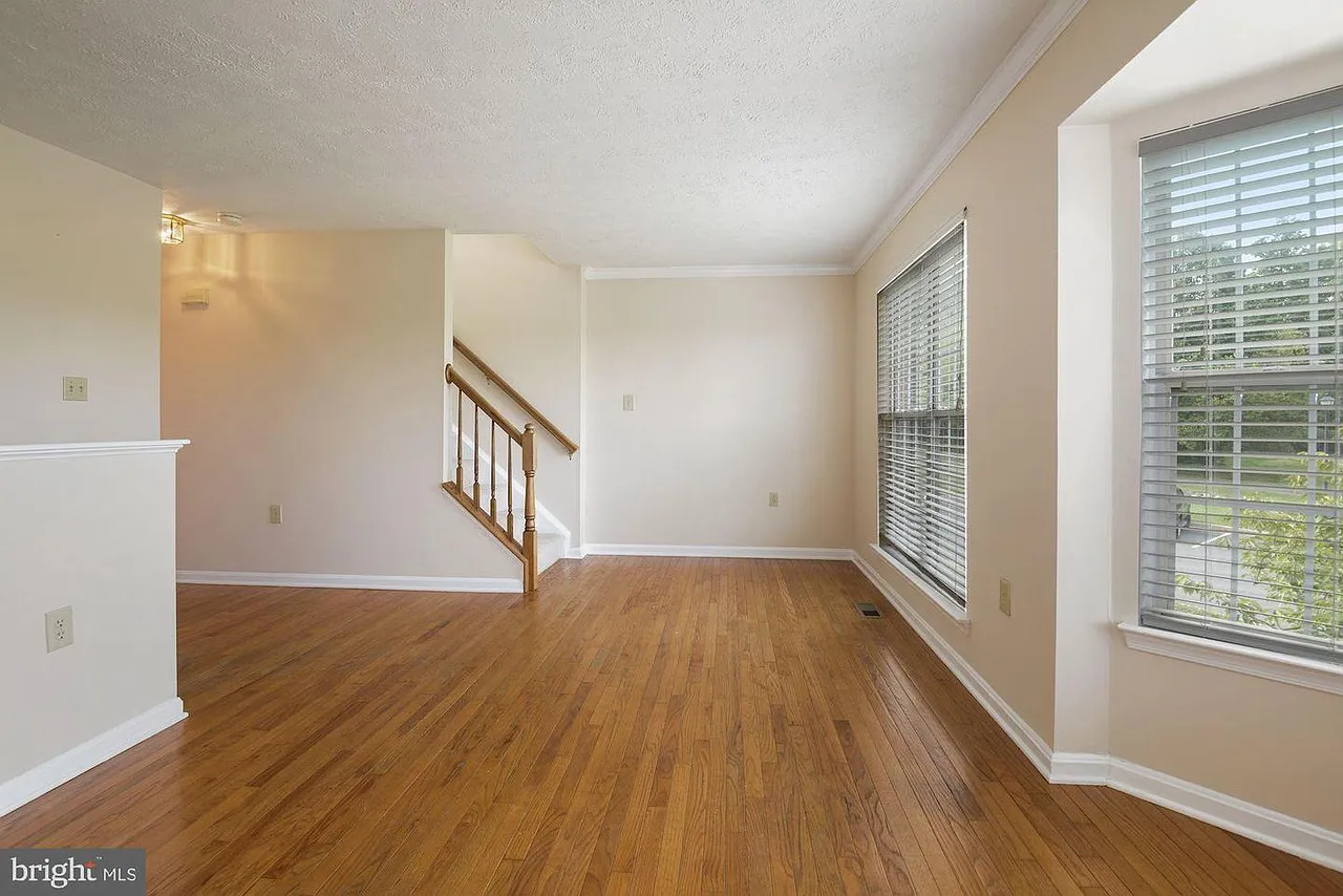 615 Tammy Ter SE — Photo 3