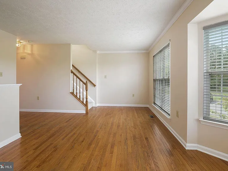 615 Tammy Ter SE — Photo 3
