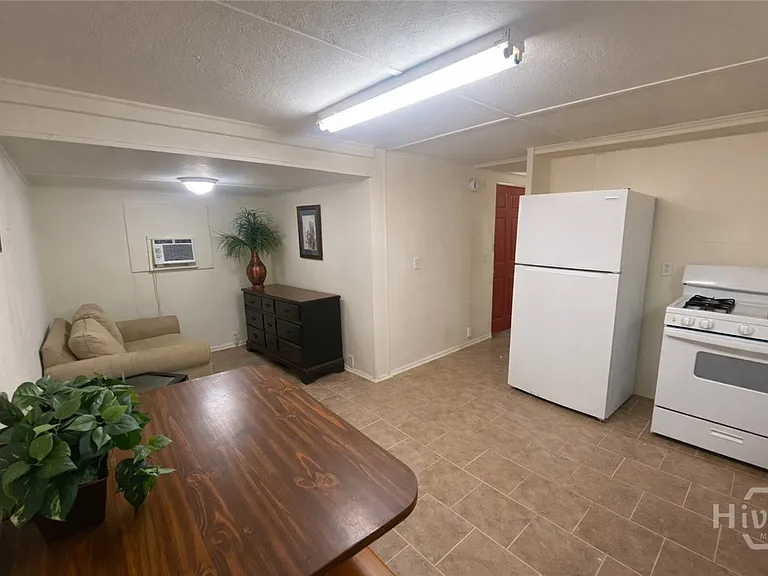 5013B Ogeechee Rd #10 — Photo 6