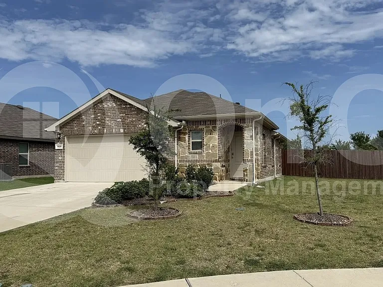 915 Presleigh Dr — Photo 23
