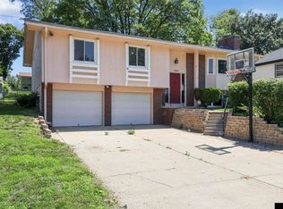 11536 Raleigh Dr, Omaha, NE 68164