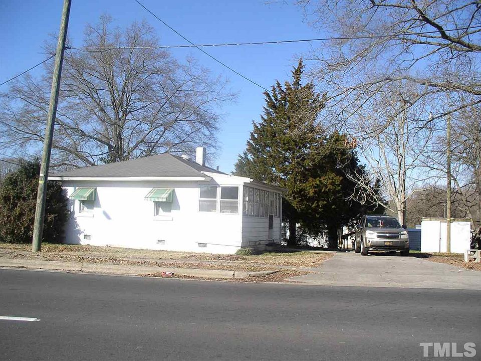 2nd image of 608 W Rockspring St
