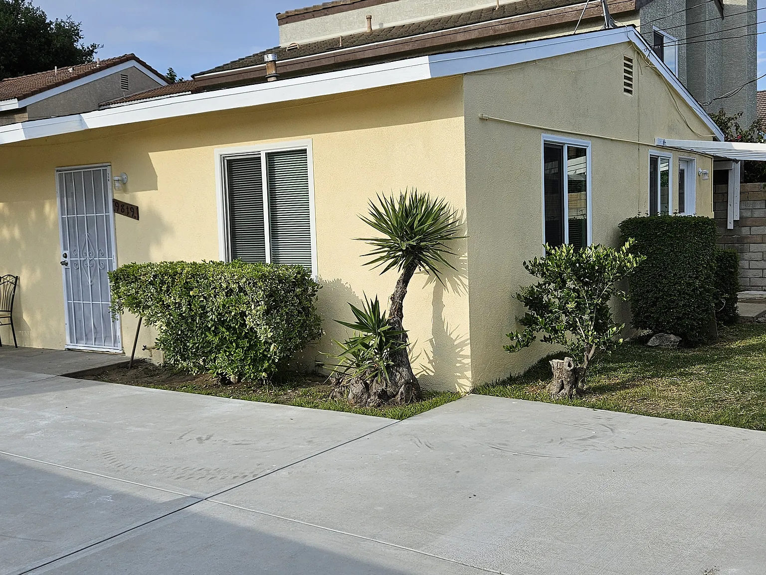 2 bed, 885 sqft, $2,750 — Photo 1