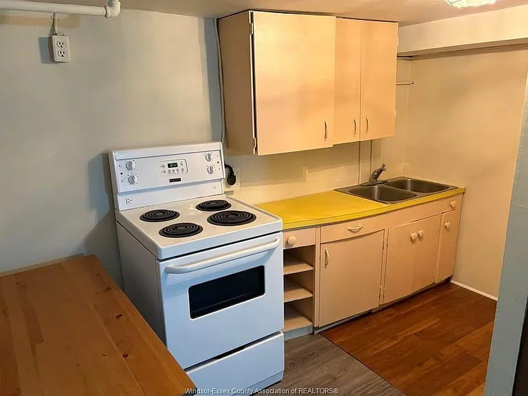 739 Josephine Ave #BASEMENT — Photo 8