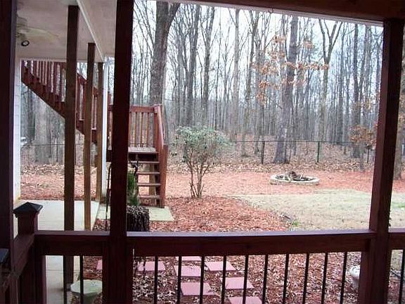 3rd image of 874 Robert Jesse Dr