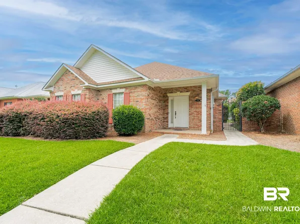 208 Hawthorne Cir, Fairhope, AL 36532