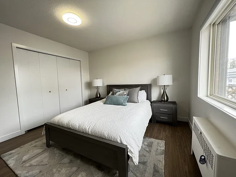 1019 17th Ave SW — Photo 31