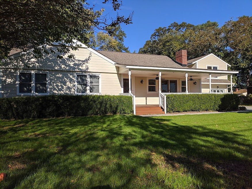 1st image of 3304 Courtney Rd