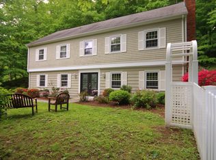 27 Fulling Mill Ln, Ridgefield, CT 06877