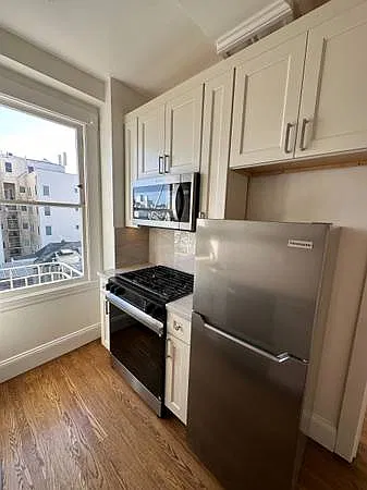 Broadway Crown Towers Apartments
