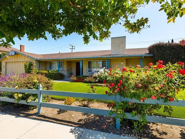 108 E Gainsborough Rd, Thousand Oaks, CA 91360
