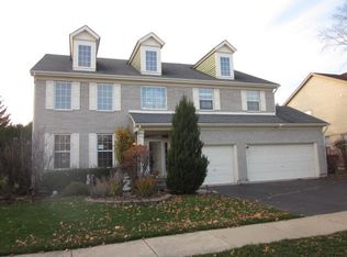 2310 Sarazen Dr, Vernon Hills, IL