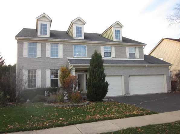 2310 Sarazen Dr, Vernon Hills, IL 60061