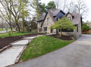 86 Chadbourne Rd, Rochester, NY 14618