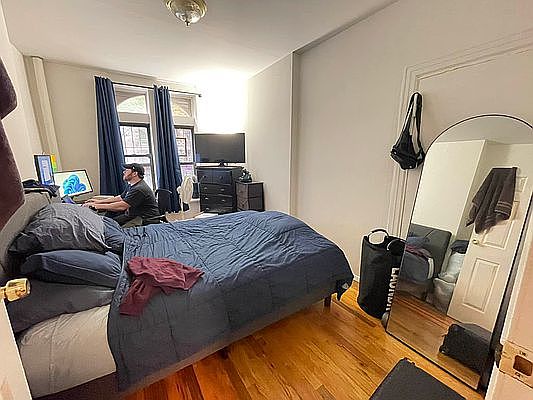 1st image of 403 E 77th St #2S