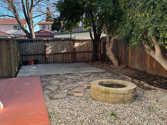 2nd image of 8136 Mulberry Pl