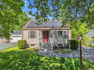 70 S Woodland Dr, Milford, CT 06460