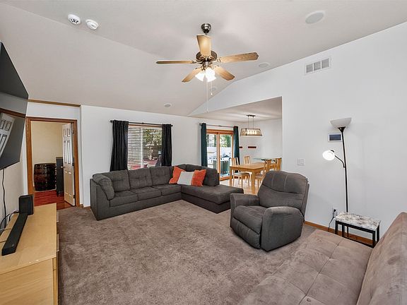 5th image of 313 4th St NW
