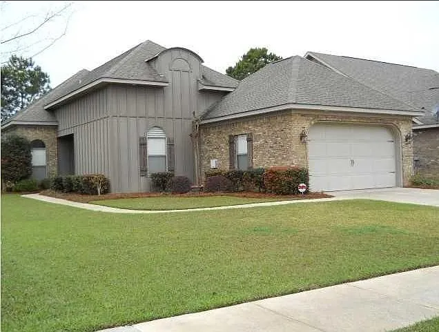 1223 Owen Pl NE photo 1