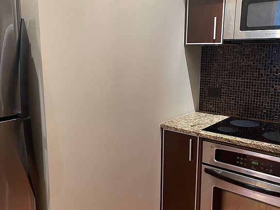 4th image of 650 W Wayman St Unit 601C