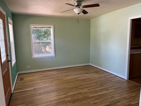 4th image of 2720 Crater St