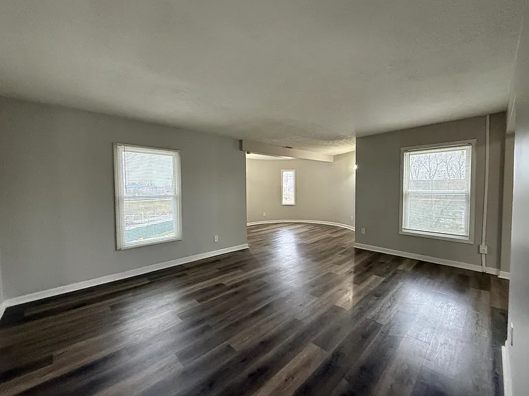 204 N Marshall Ave #5 — Photo 1