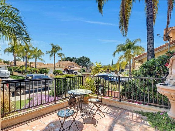 4th image of 39585 Highbury Dr