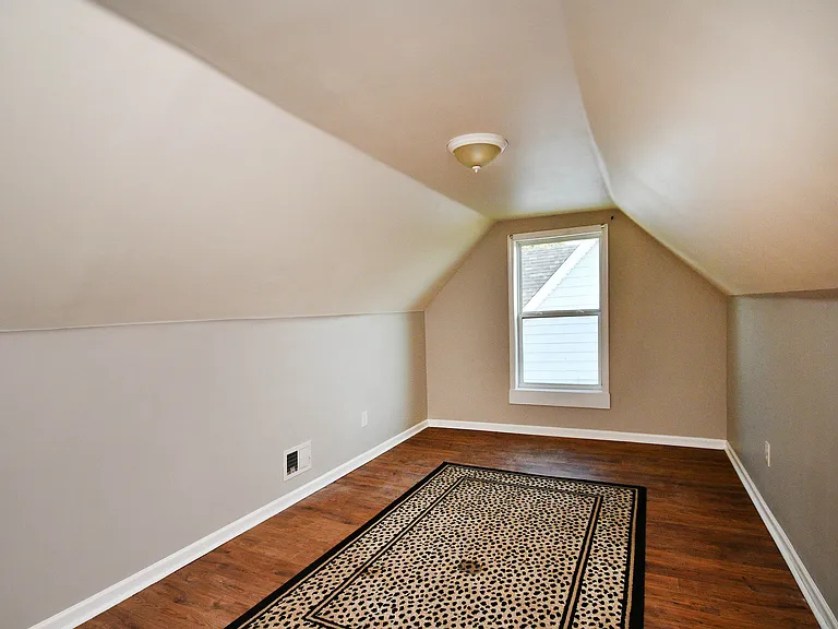 81 Wallace St — Photo 30