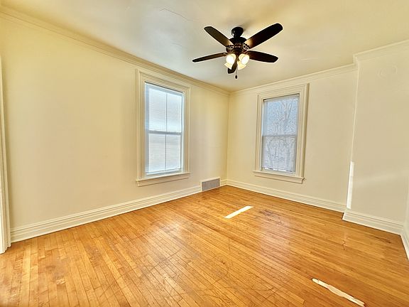 4th image of 255 S Jackson St APT 3